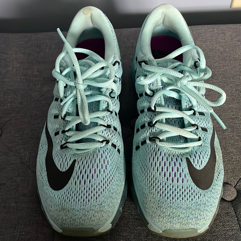 Woman’s Nike shoes